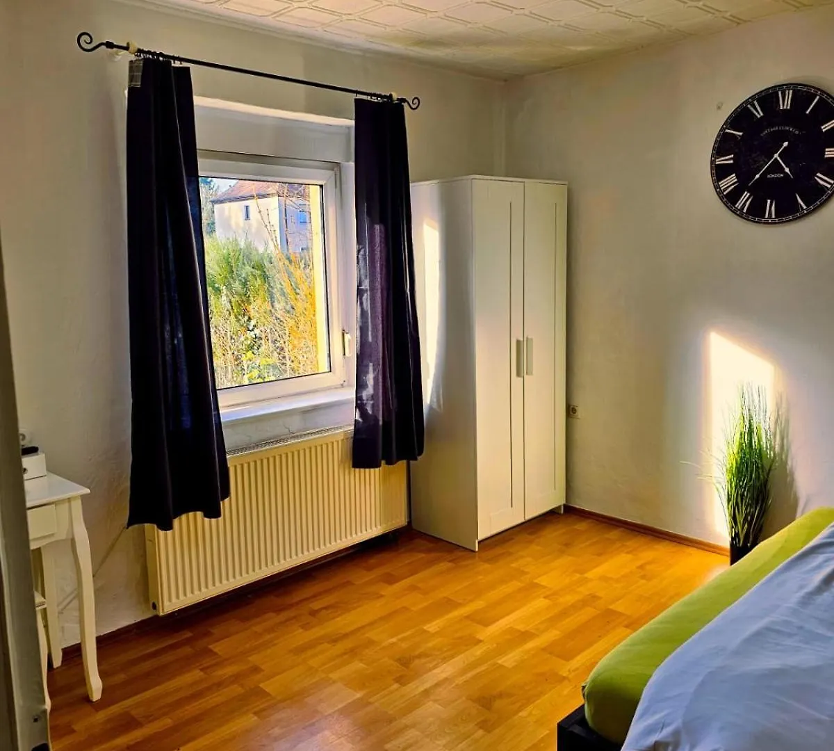 Villa Gartenwohnung Mit Terrasse 2 Zimmer Nuremberg